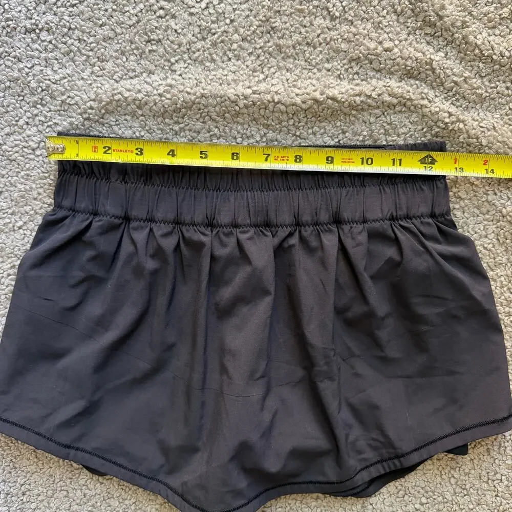 Lululemon Women's Skort Running Breeze By Skirt Black Sz 4